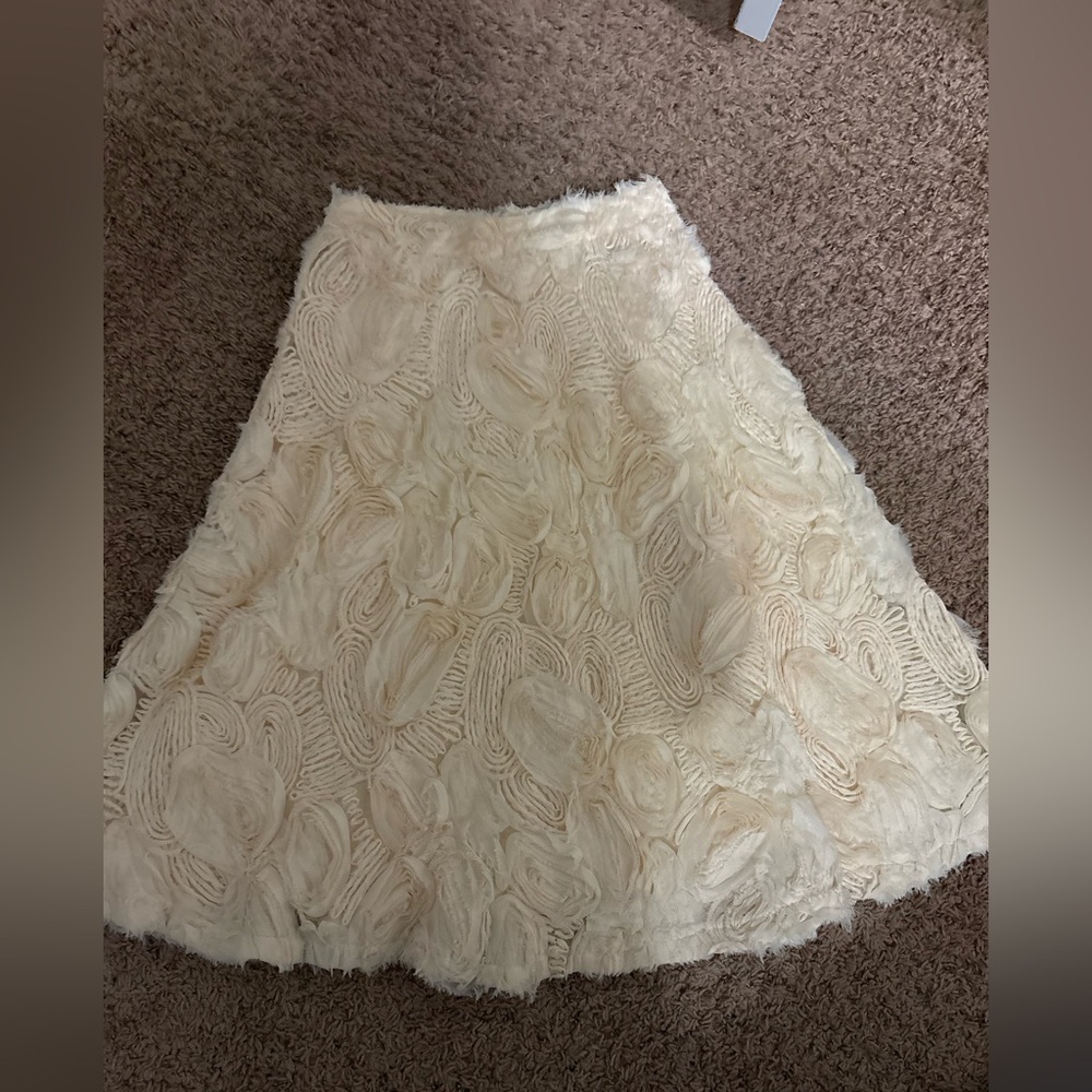 Anthropologie HD in Paris Petaluma rosette cream A-Line Skirt - Picture 2 of 5